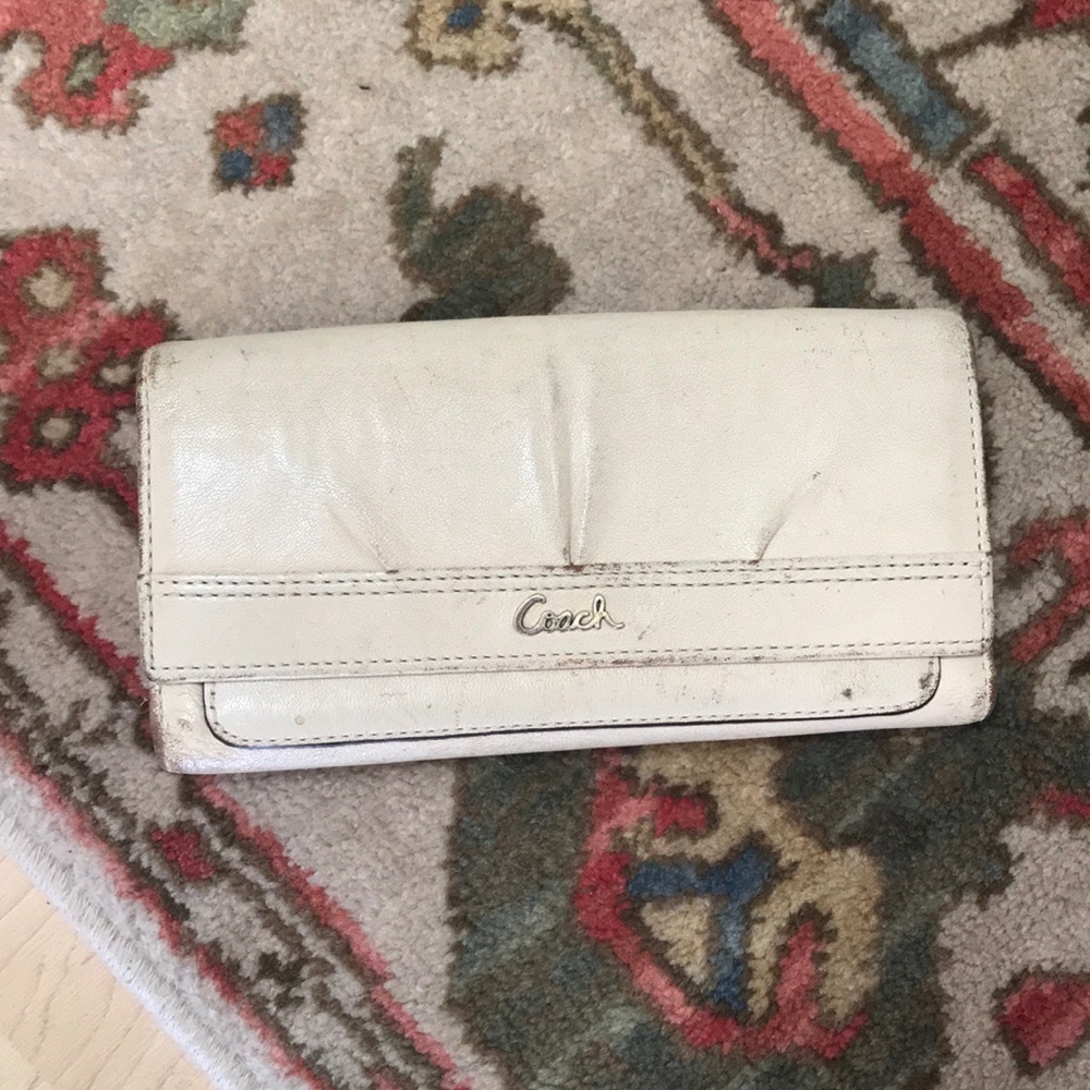 Coach cream leather wallet